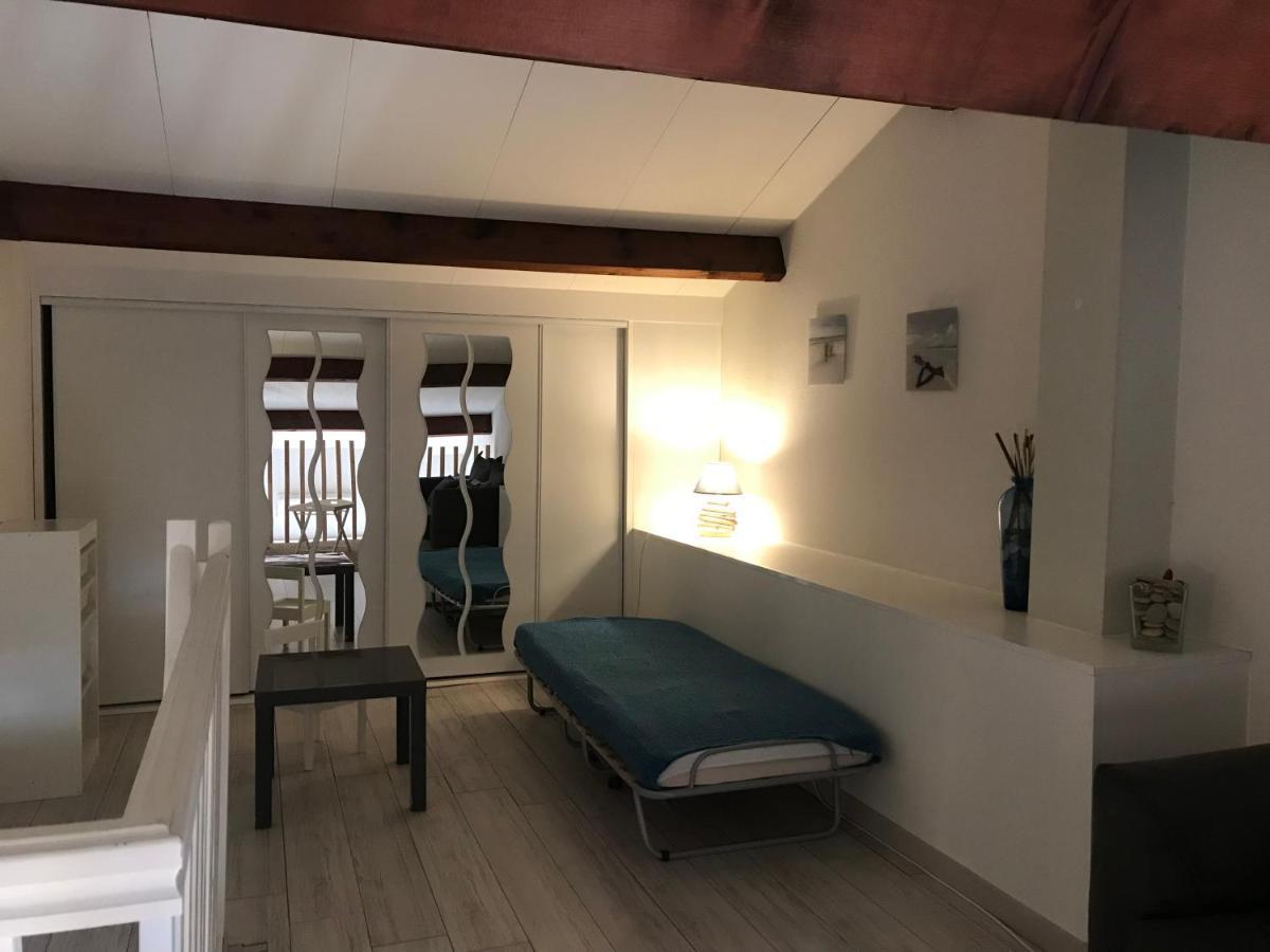 T2 Vue Mer Mezzanine Les Quilles Сет Екстериор снимка