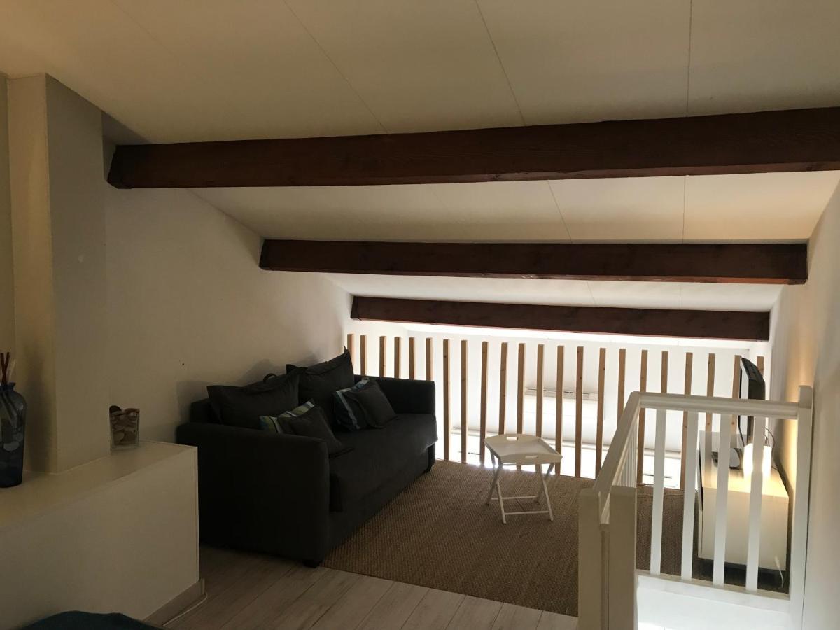 T2 Vue Mer Mezzanine Les Quilles Сет Екстериор снимка